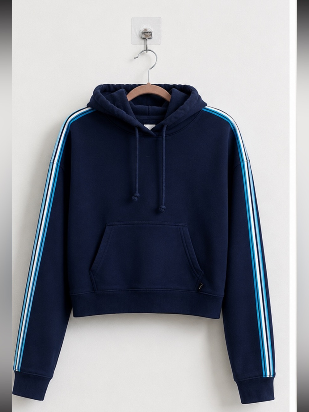 TNA Aritzia Cropped Hoodie Navy Blue Striped Sleeve Fleece Sweatshirt Sz XS